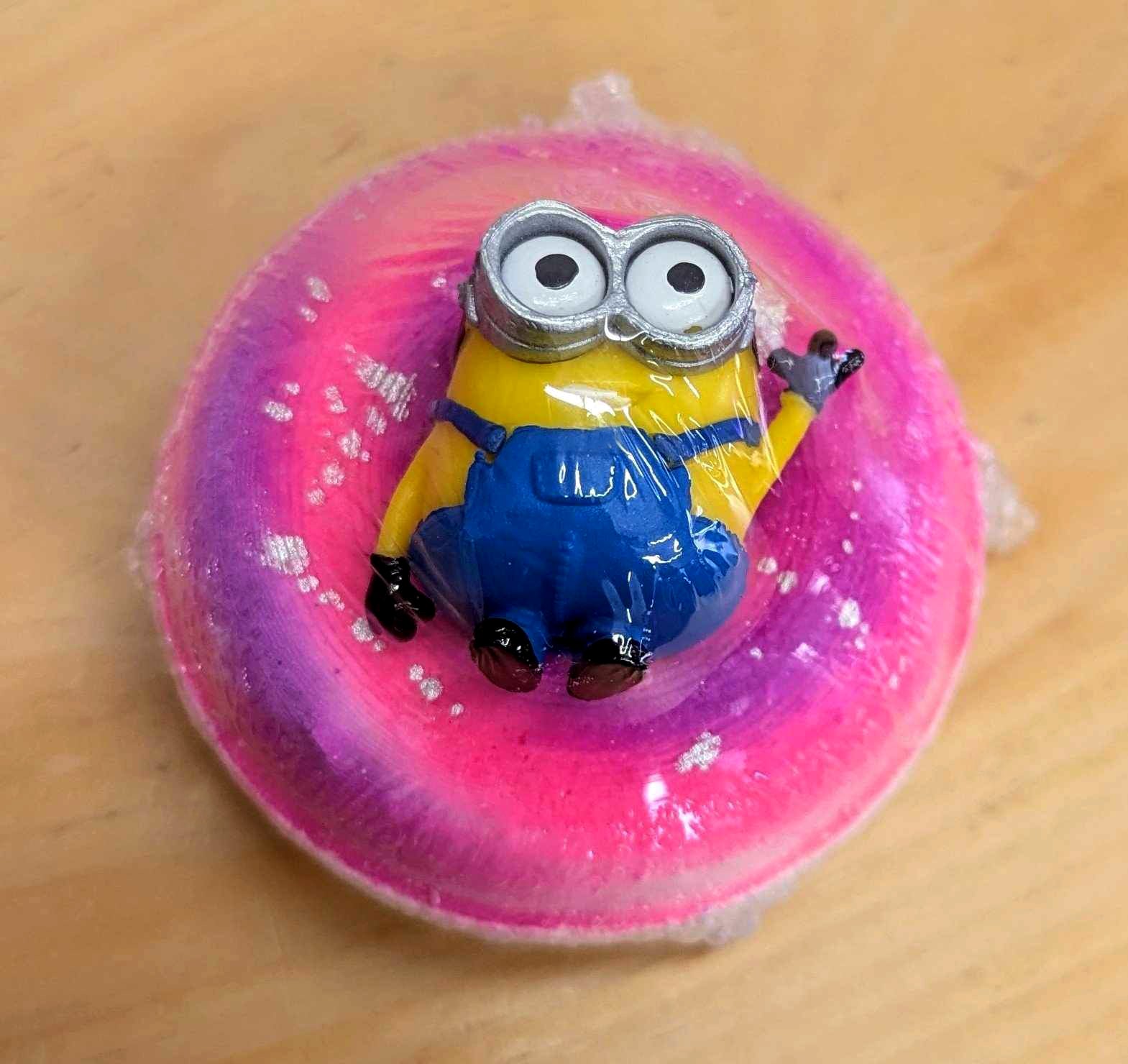 Bombe de bain effervescente avec jouet Les Minions - Pop aux raisins